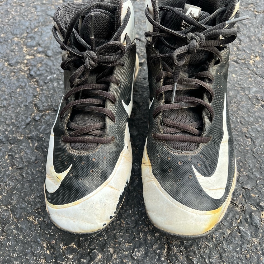 Nike Kids Black and White Athletic Shoes